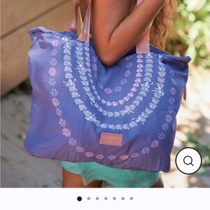 Beautiful and durable Purple crown flower tote bag